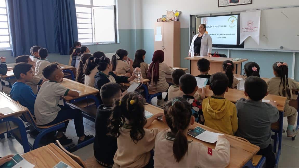 Sağlık Bakanlığı Yetkilileri Okulumuzda Çölyak ile İlgili Bilgilendirme Yaptılar